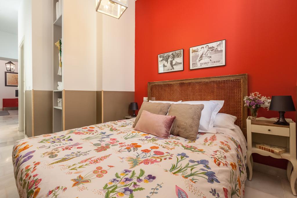 Apartamentos Mariscal Sevilla Exteriör bild