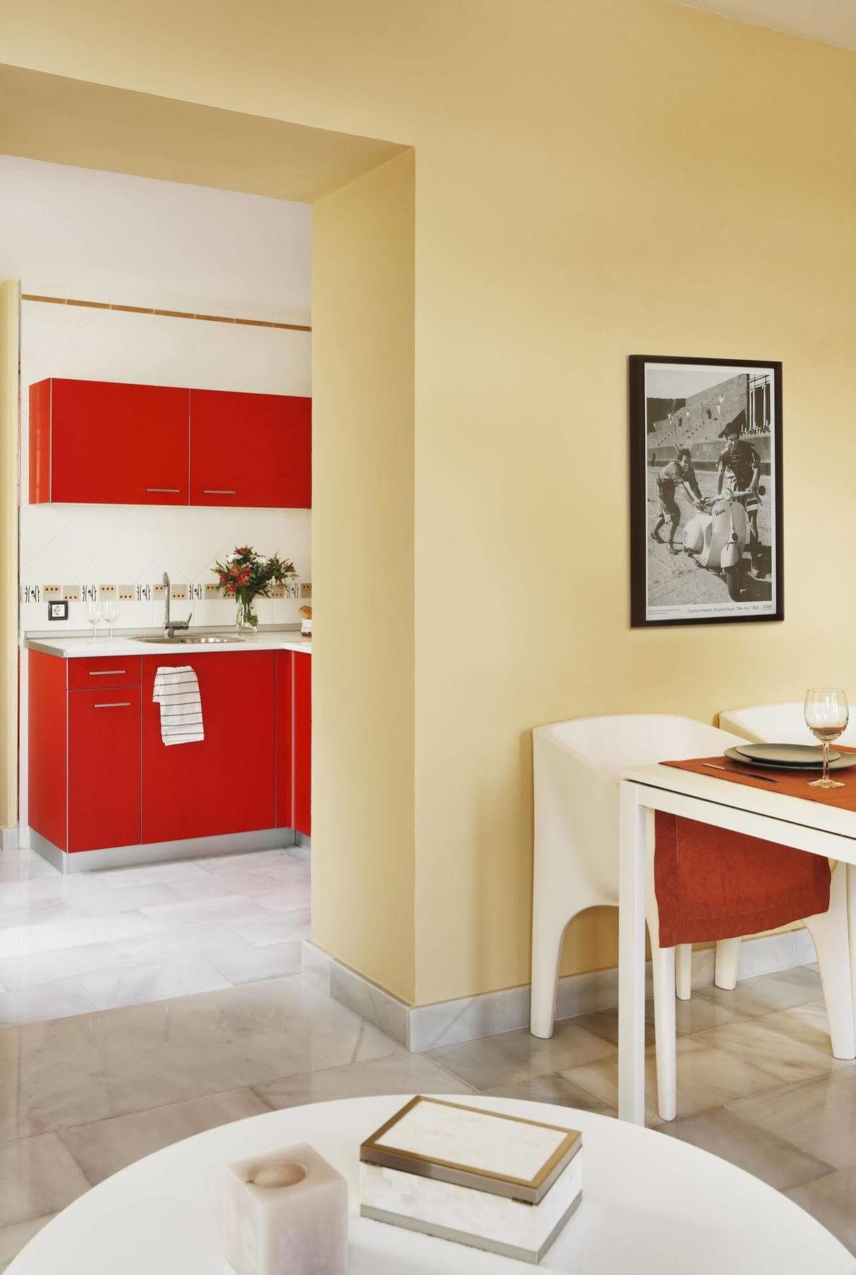 Apartamentos Mariscal Sevilla Exteriör bild